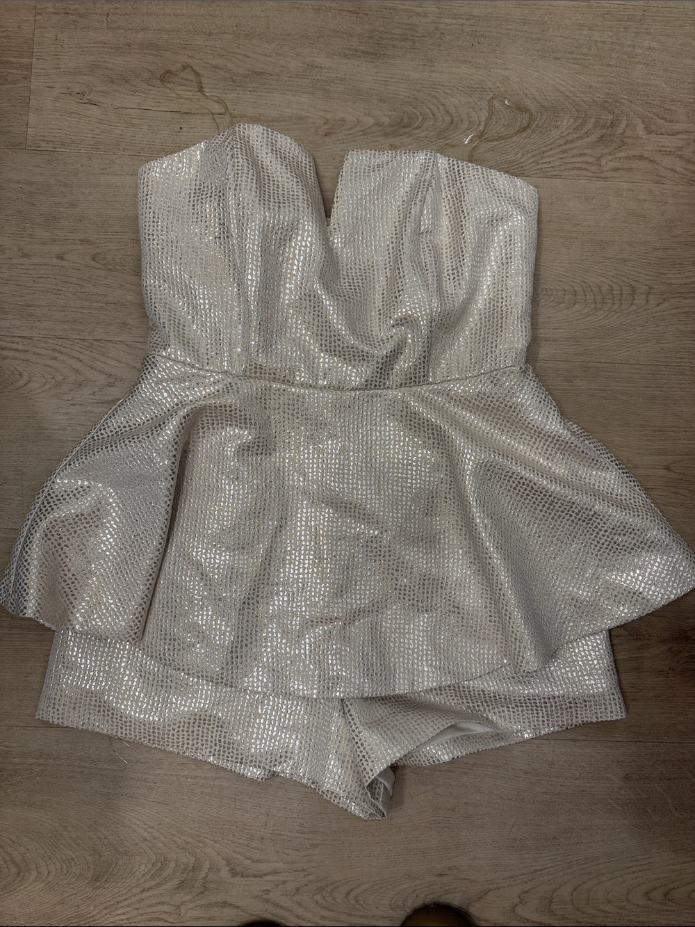 DO+BE Gold strapless romper